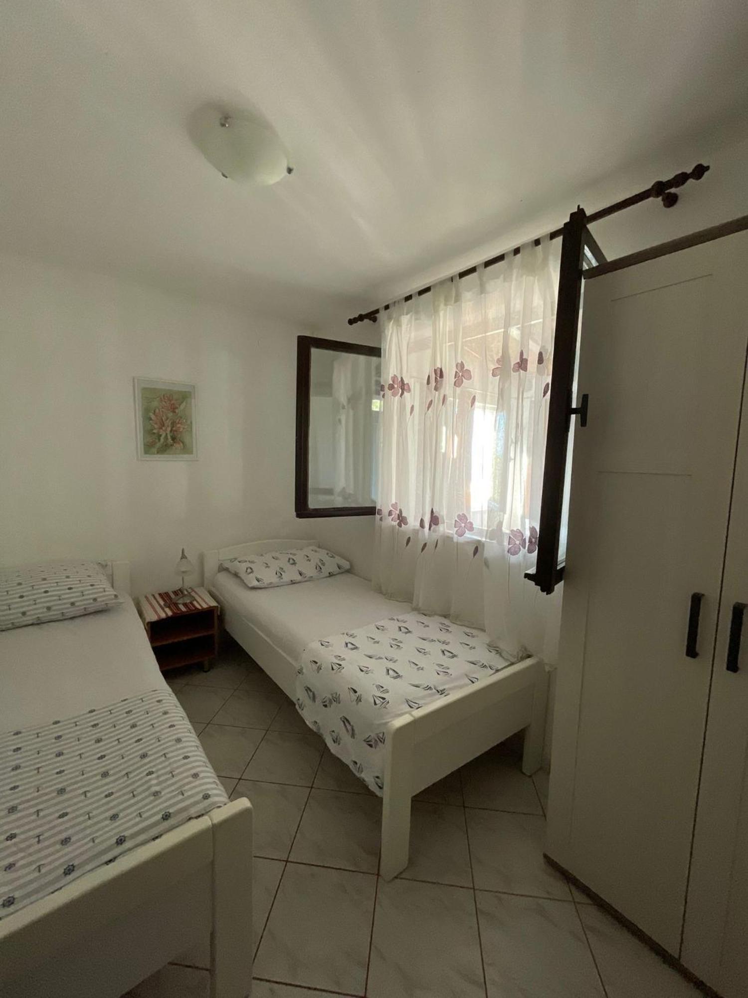 Apartments By The Sea Cove Donja Kruscica - Donja Krusica, Solta - 15636 Grohote Exterior foto